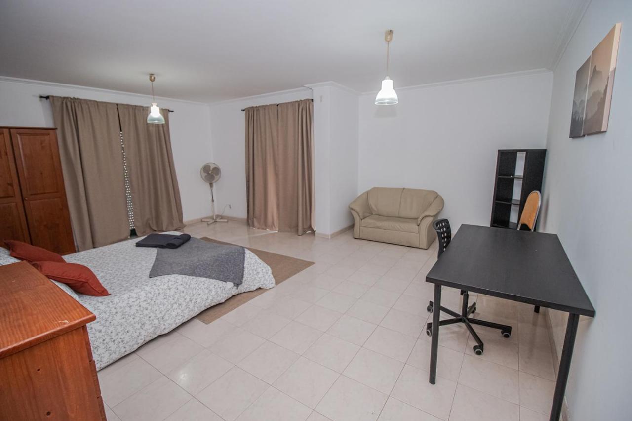 Charming Private Rooms In An Apartment A2 Penha - Faro Ngoại thất bức ảnh